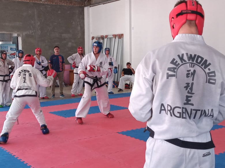 Con presencia galvense, el seleccionado santafesino de taekwondo entrenó en Santa Paula para el Nacional