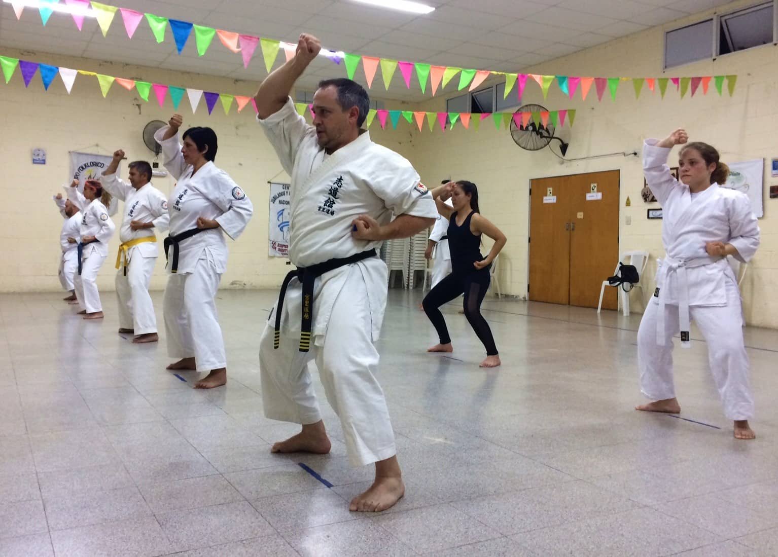 Comenzaron las clases en la Escuela de KARATE DO MIYAZATO Dojo Gálvez